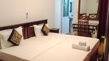 In-room safe, desk, soundproofing, iron/ironing board