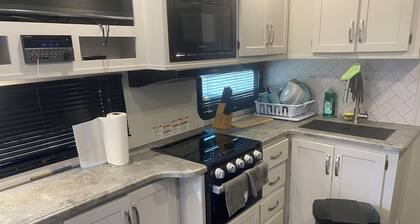 brand new fifthwheel for rent