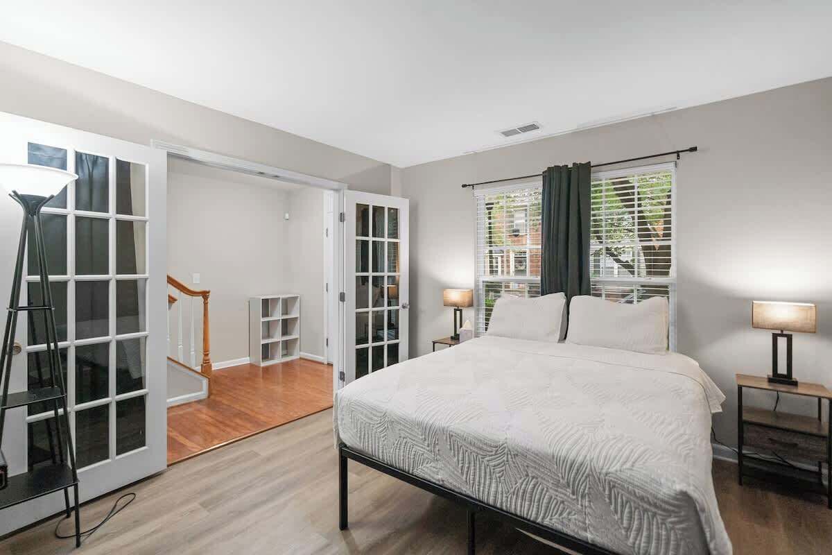 3 bedrooms, iron/ironing board, travel crib, WiFi