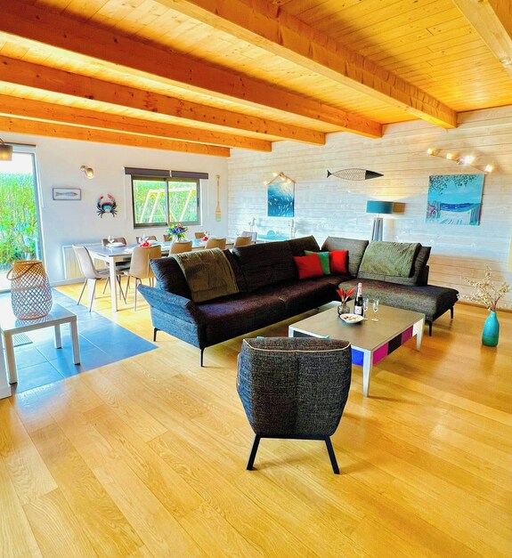 Villa En Bois Avec Piscine Couverte Près De La Baie De Kernic - Plouescat