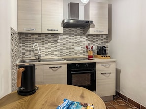Departamento, patio | Cocina privada