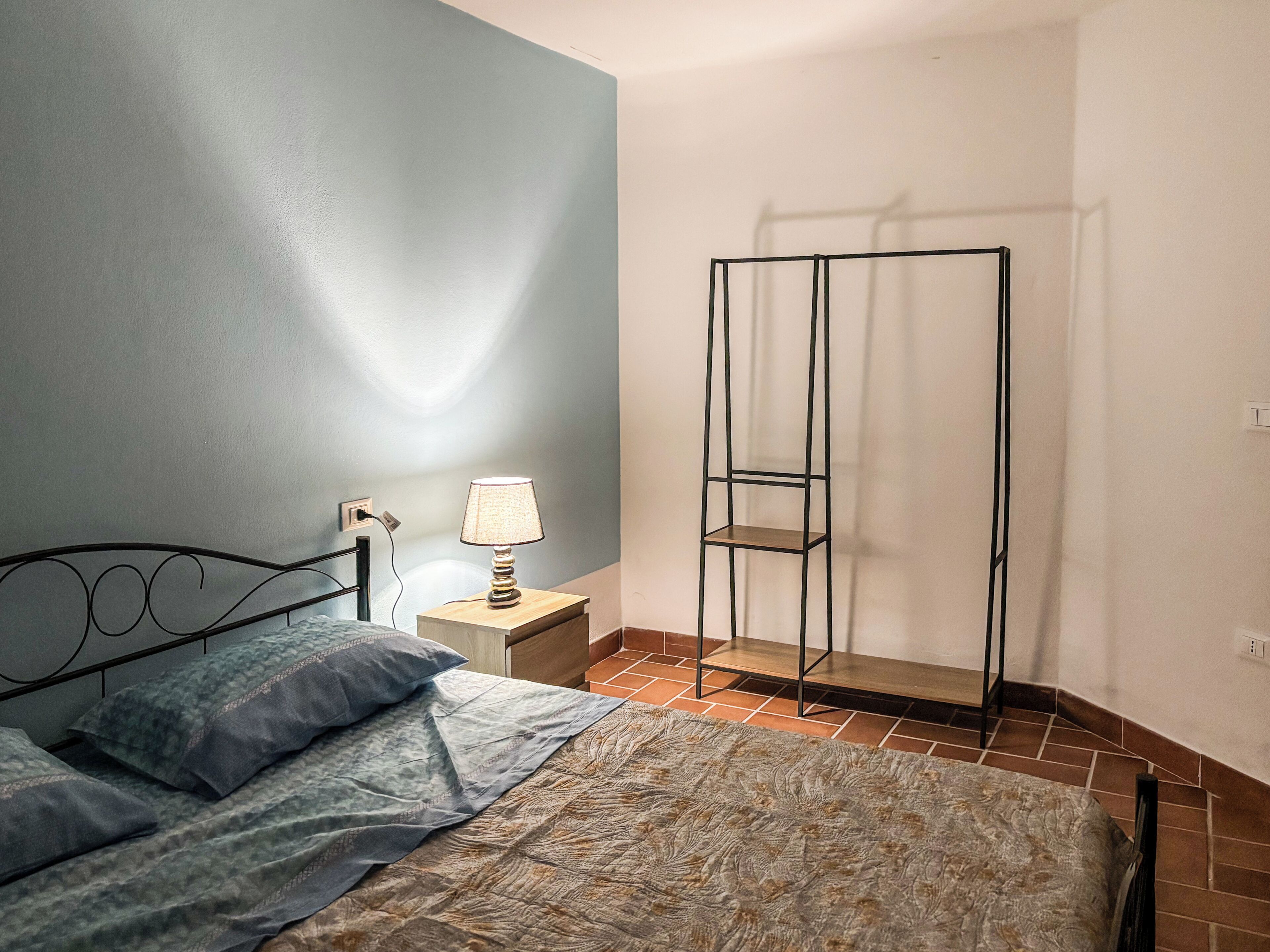 Appartement, patio | Fer et planche à repasser, accès au Wi-Fi (inclus)