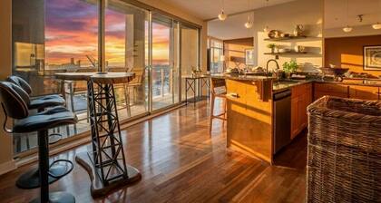 Lakeview Condo + Balcony + Parking + Gym