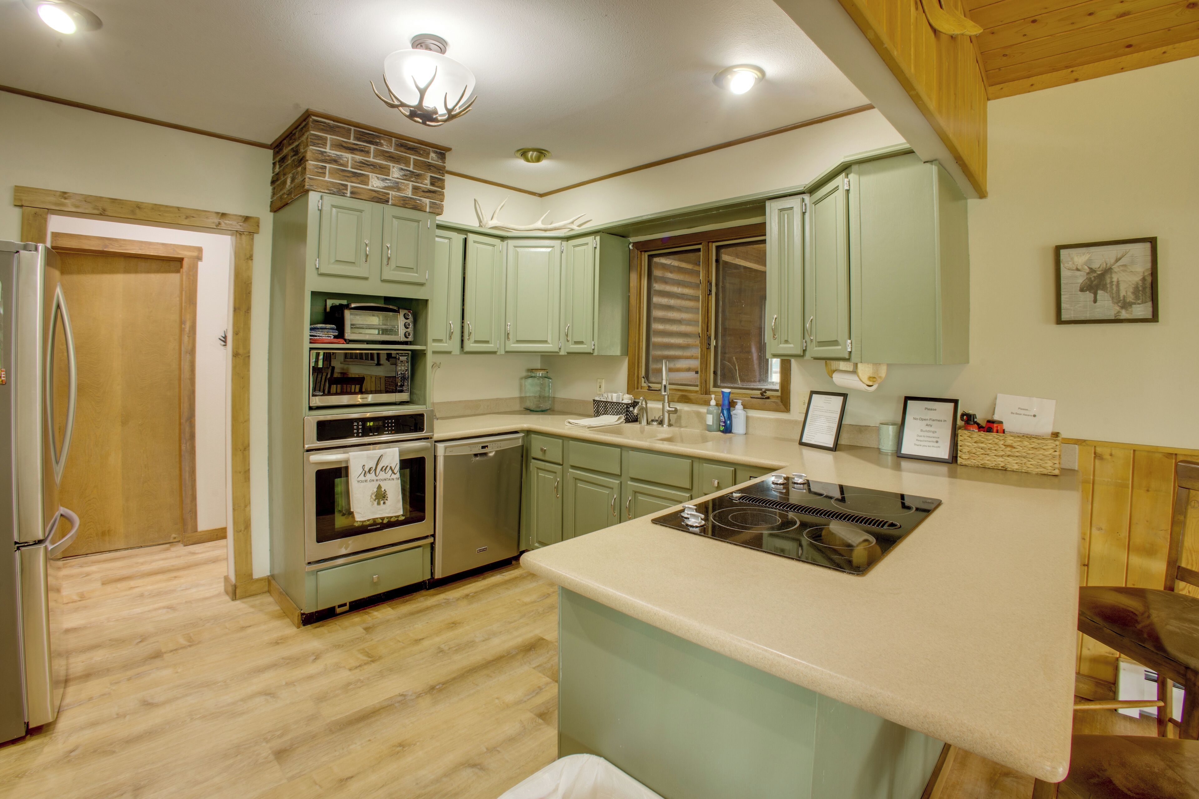 House (3 Bedrooms) | Interior