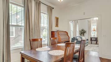 House (2 Bedrooms) | Bahagian dalam
