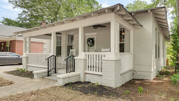 House (2 Bedrooms) | Bahagian dalam
