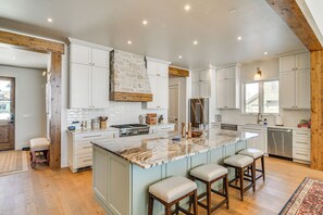 Rumah (5 Bedrooms) | Interior