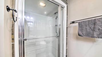 單棟房屋 (3 Bedrooms) | 內部