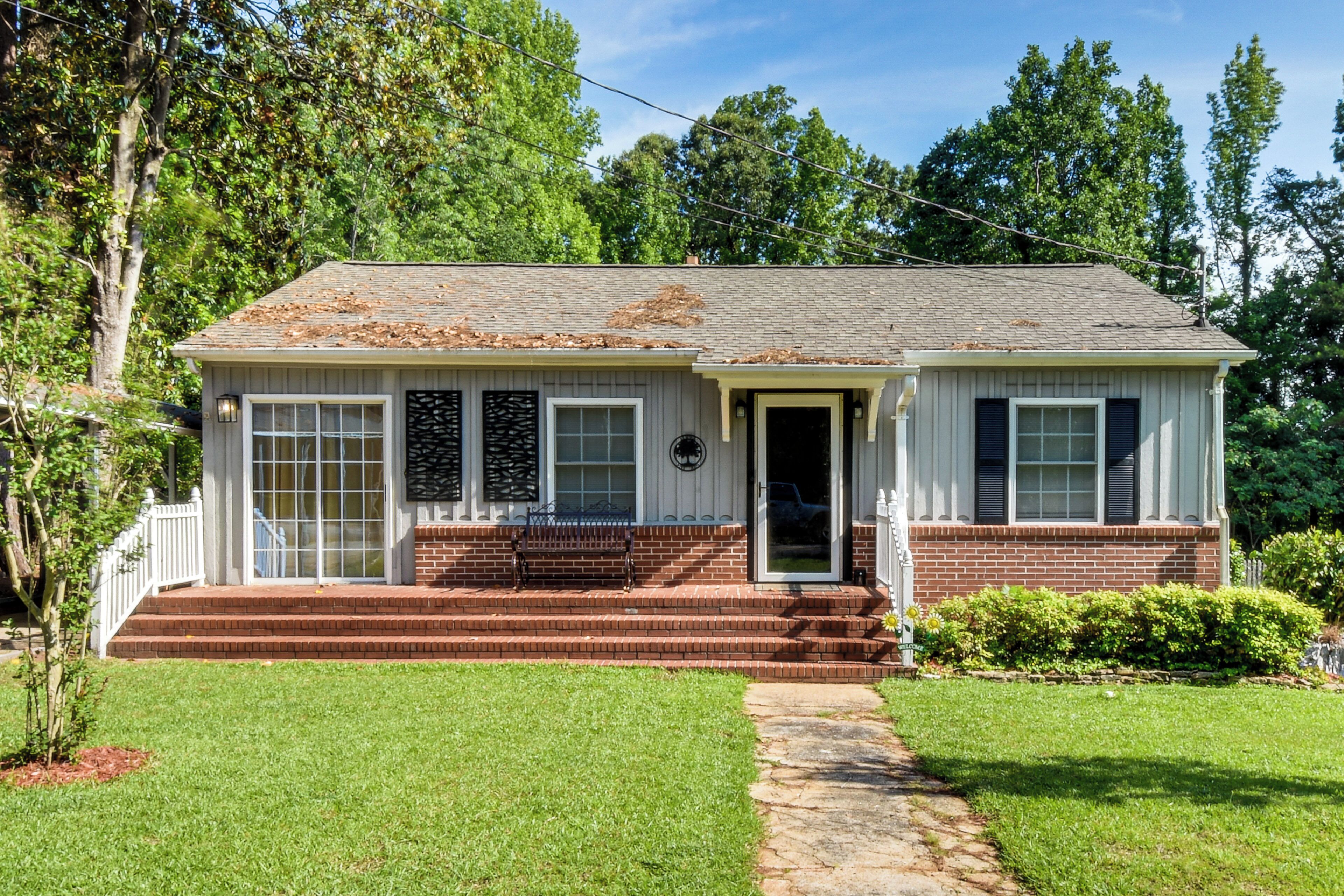 House (3 Bedrooms) | Front of property
