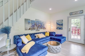 Apartment (0 Bedroom) | Interior - 2-studio Retreat on White River w/ Swimming Hole (Mountain View)