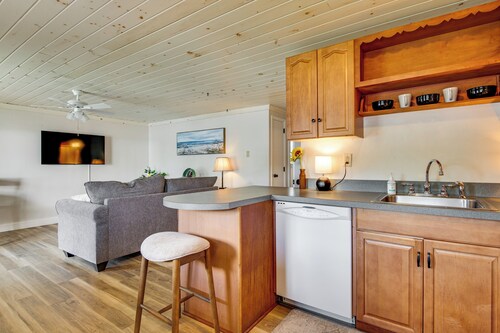Walk to Wells Beach! Family-friendly Gem w/ Patio