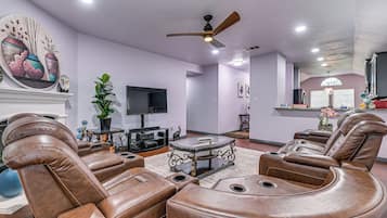 House (3 Bedrooms) | Front of property