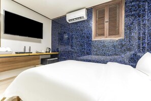 Desk, laptop workspace, free WiFi - HOTEL HUE (Incheon)