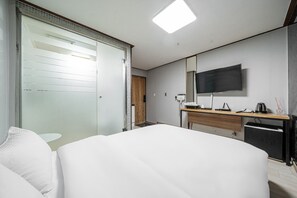 Desk, laptop workspace, free WiFi - HOTEL HUE (Incheon)