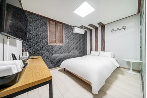 Desk, laptop workspace, free WiFi - HOTEL HUE (Incheon)