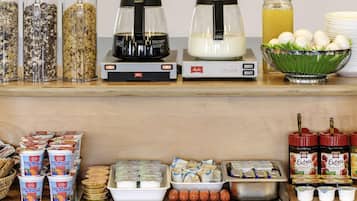 Tägliches kontinentales Frühstück gegen Gebühr