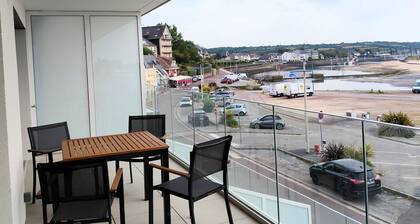 Port d'Attache : Standing, Balcony Sea View & Near Beach