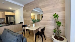 Ảnh chưa phân loại, 2 trong số 16 ảnh, nút