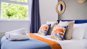 4 bedrooms, iron/ironing board, free WiFi, bed sheets