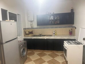 Private kitchen - Vrbo Property (EL HAJEB)