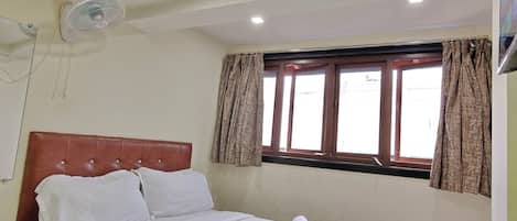 Deluxe Double Room | Free WiFi