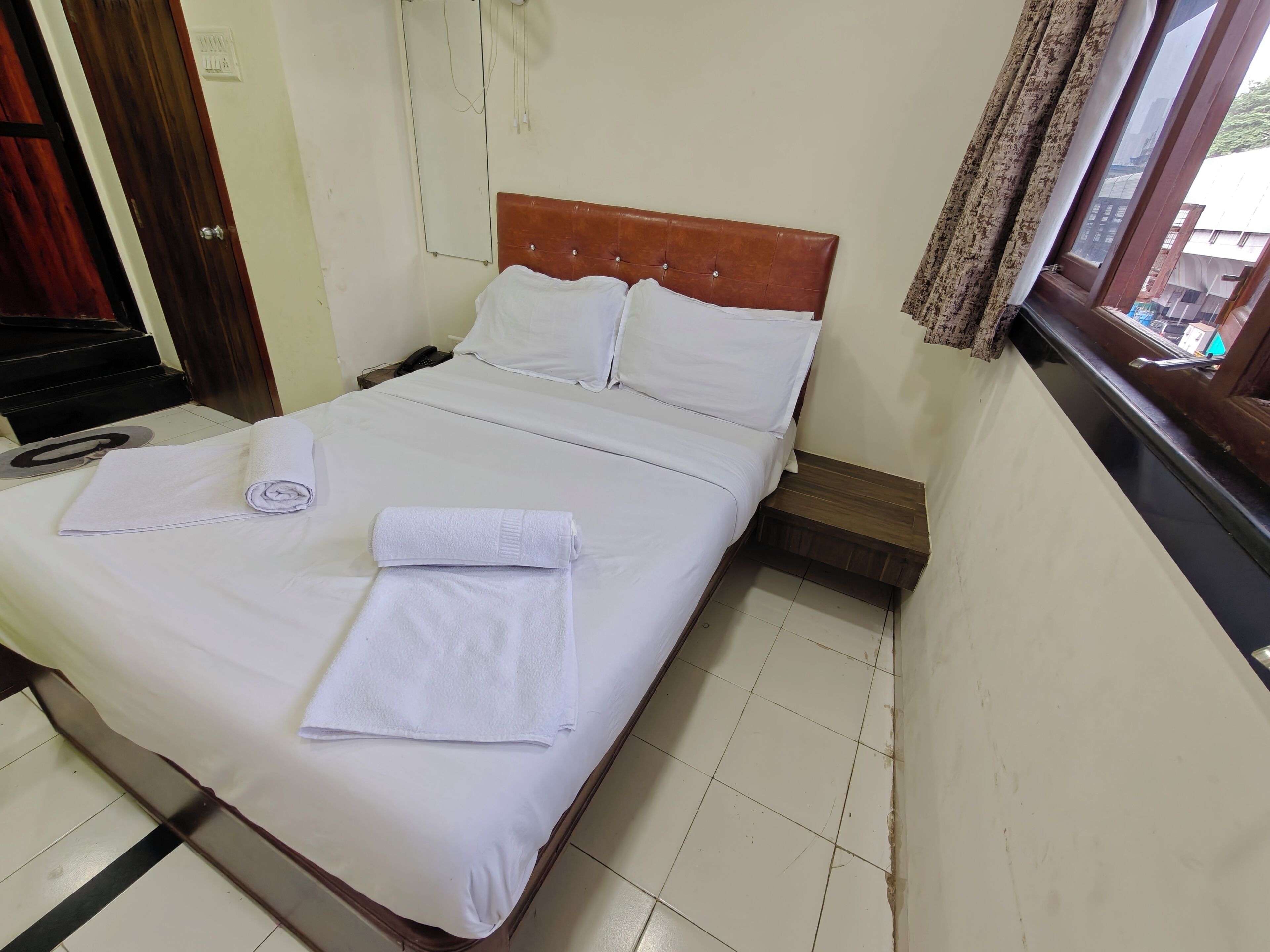 Deluxe Double Room | Free WiFi