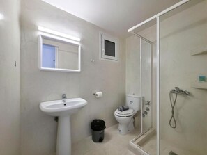 Bathroom - HOTEL GALINI  (PARALIA KATERINIS)