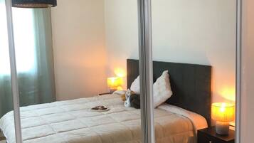 2 bedrooms, iron/ironing board, travel crib, WiFi (free)