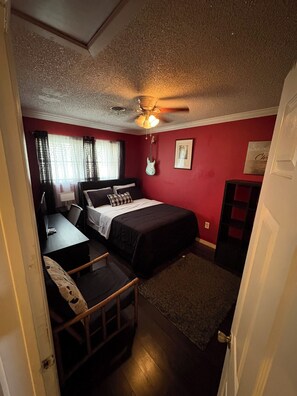 2 bedrooms, iron/ironing board, Internet, bed sheets - Lakefront home located 10 minutes from the Hardrock Stadium for the World Cup (Miami)