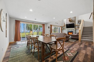 House, 3 Bedrooms | Dining