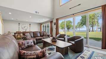 House, 3 Bedrooms | Living area