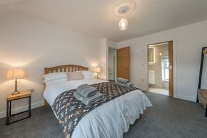 Room - Brynhynog-Fawr - sleeps 8 guests in 4 bedrooms (Pwllheli)