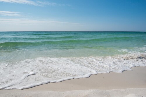 🌊🏖️ Sandcastle 18 | Navarre Beach Townhome | Three Balconies + Heated Pool
