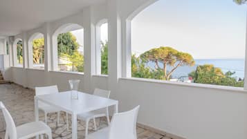 2 Bedroom Apartment, Ground Floor | Terrasse/Patio