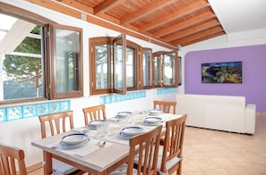 2 Bedroom Apartment, First Floor | Private kitchen | Dining tables - Lilium Gaeta Apartment by Mamo Florence (Gaeta)