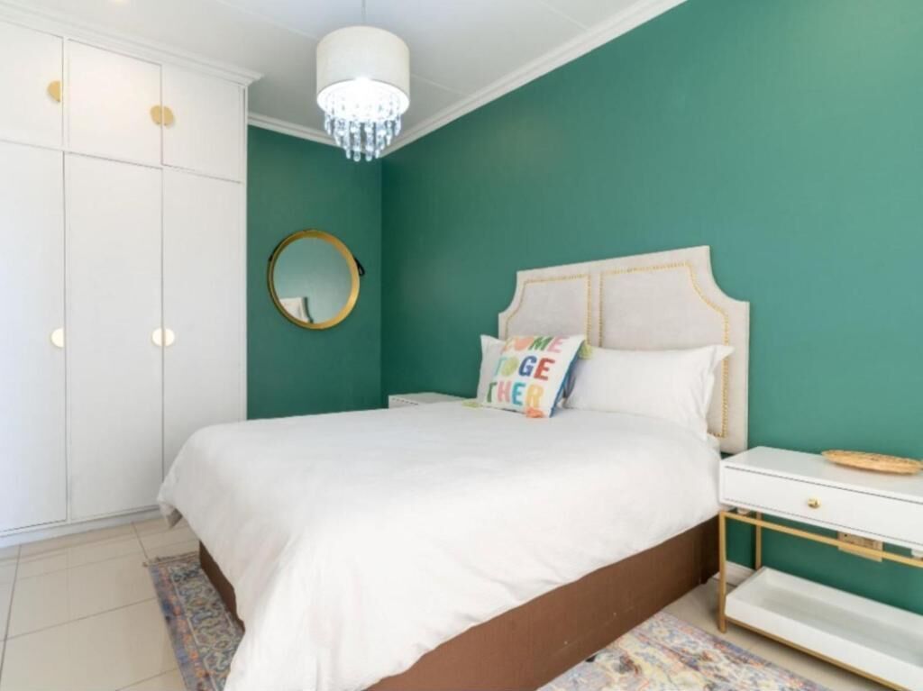 Luxury Apartment, 3 Bedrooms, Patio, Garden View | Free WiFi