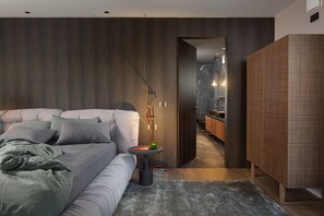 4 chambres, coffres-forts dans les chambres, fer et planche à repasser