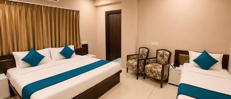 Premium Room | Desk, WiFi (free), bed sheets