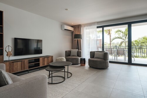 The Breeze -Blue Bay Golf & Beach Resort