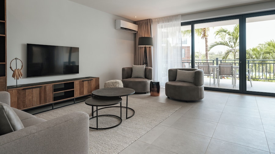 The Breeze -Blue Bay Golf & Beach Resort