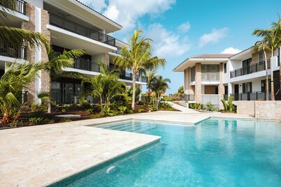 The Breeze -Blue Bay Golf & Beach Resort