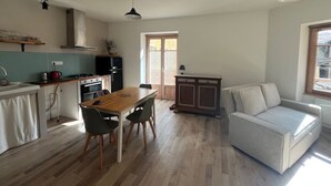 Uklassifisert bilde, 3 av 6, knapp