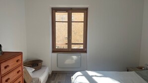 Uklassifisert bilde, 2 av 6, knapp