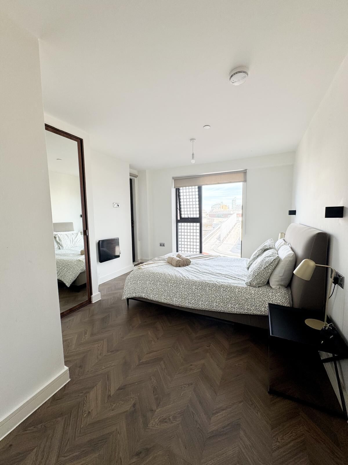 2 bedrooms, iron/ironing board, Internet, bed sheets