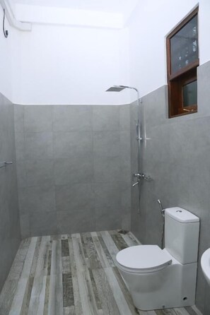 Bathroom - Shine park (Tissamaharama)
