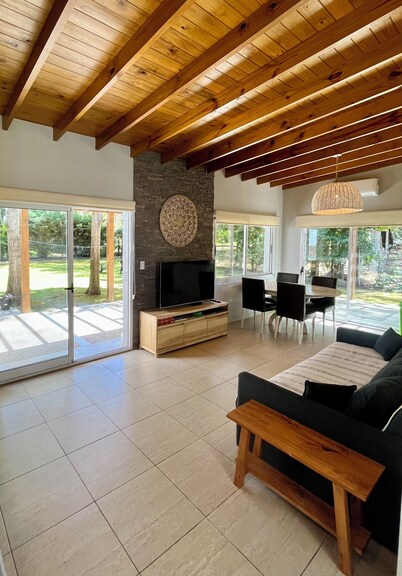 Casa "De Los Titanes" I Ideal for Families I Ayres del Bosque Accommodations