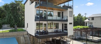 New! Lake LBJ Waterfront l 5BR Luxury Home