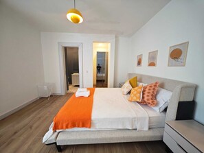 Luxe villa, 4 slaapkamers, privébadkamer, uitzicht op jachthaven | Een strijkplank/strijkijzer
