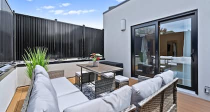 The Gerrard | Match Day Group Stay w Patio