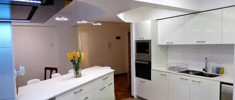 Fridge, microwave, oven, dishwasher